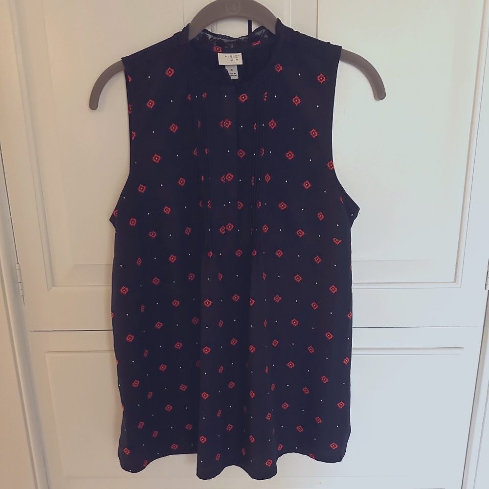 BUNDLE ❤️ Sleeveless Navy with Red Print Blouse, Size S